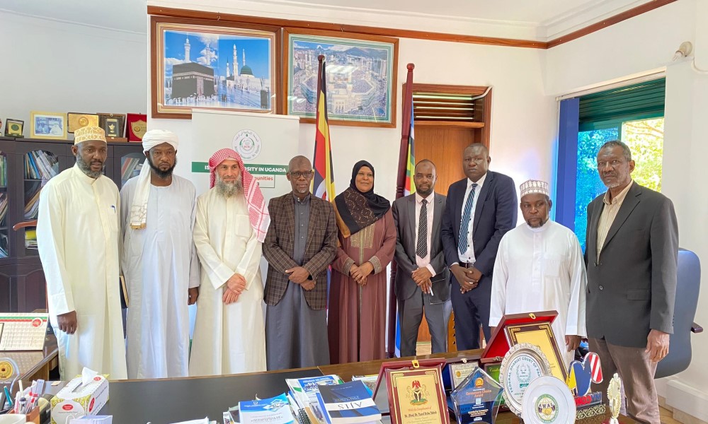 director-of-basaier-organisation-visits-iuiu