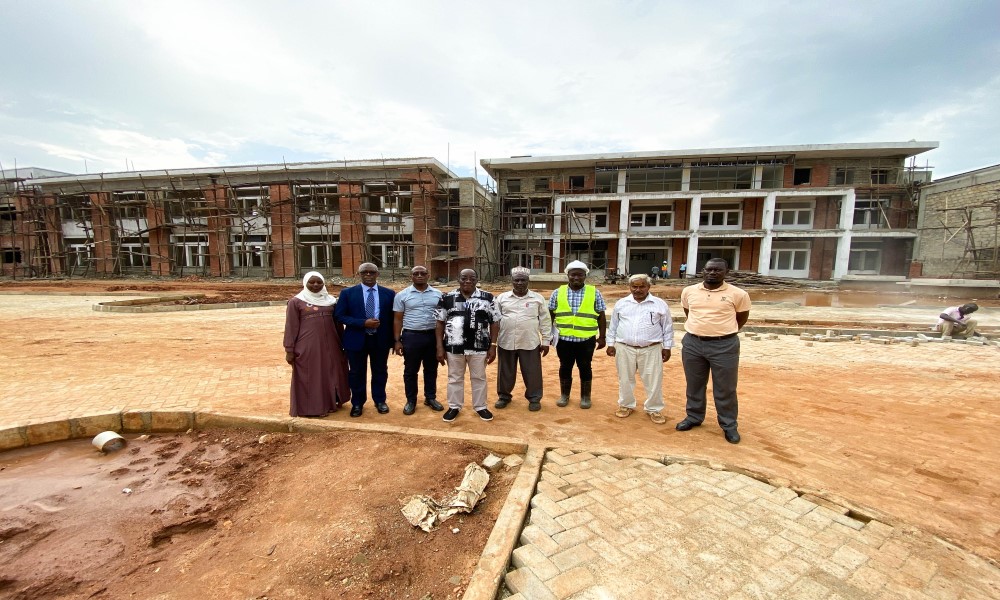 iuiu-hosts-university-council-members-to-evaluate-major-campus-development-projects