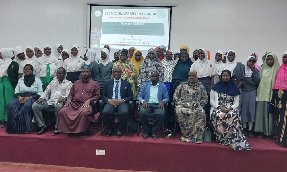 iuiu-vice-rector-champions-women-empowerment-at-amdef-2025-ramadhan-convention