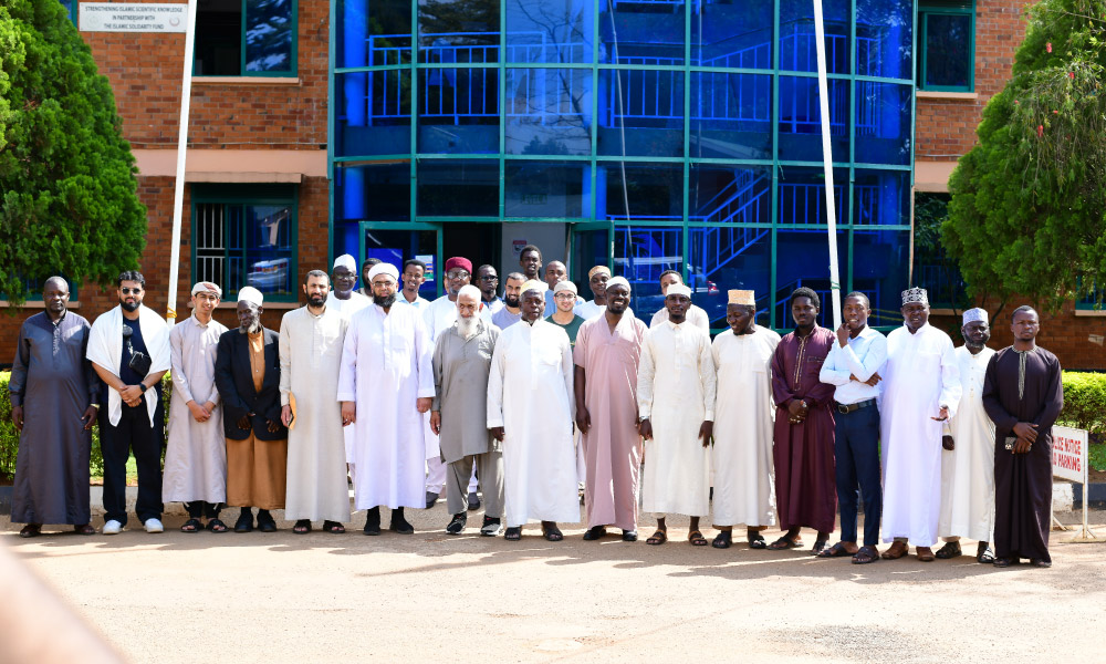 sheikh-zeeyad-ahmed-ravat-mufti-of-australia-visits-iuiu